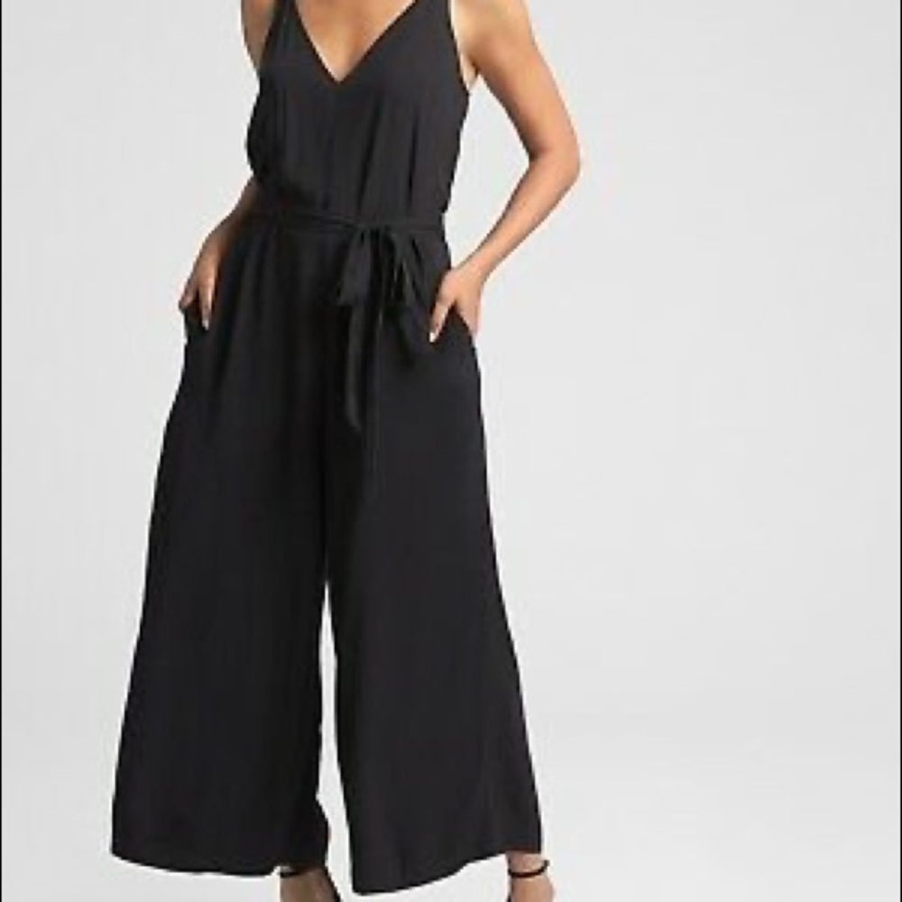 Gap Wide Leg Jumpsuit V neck size L